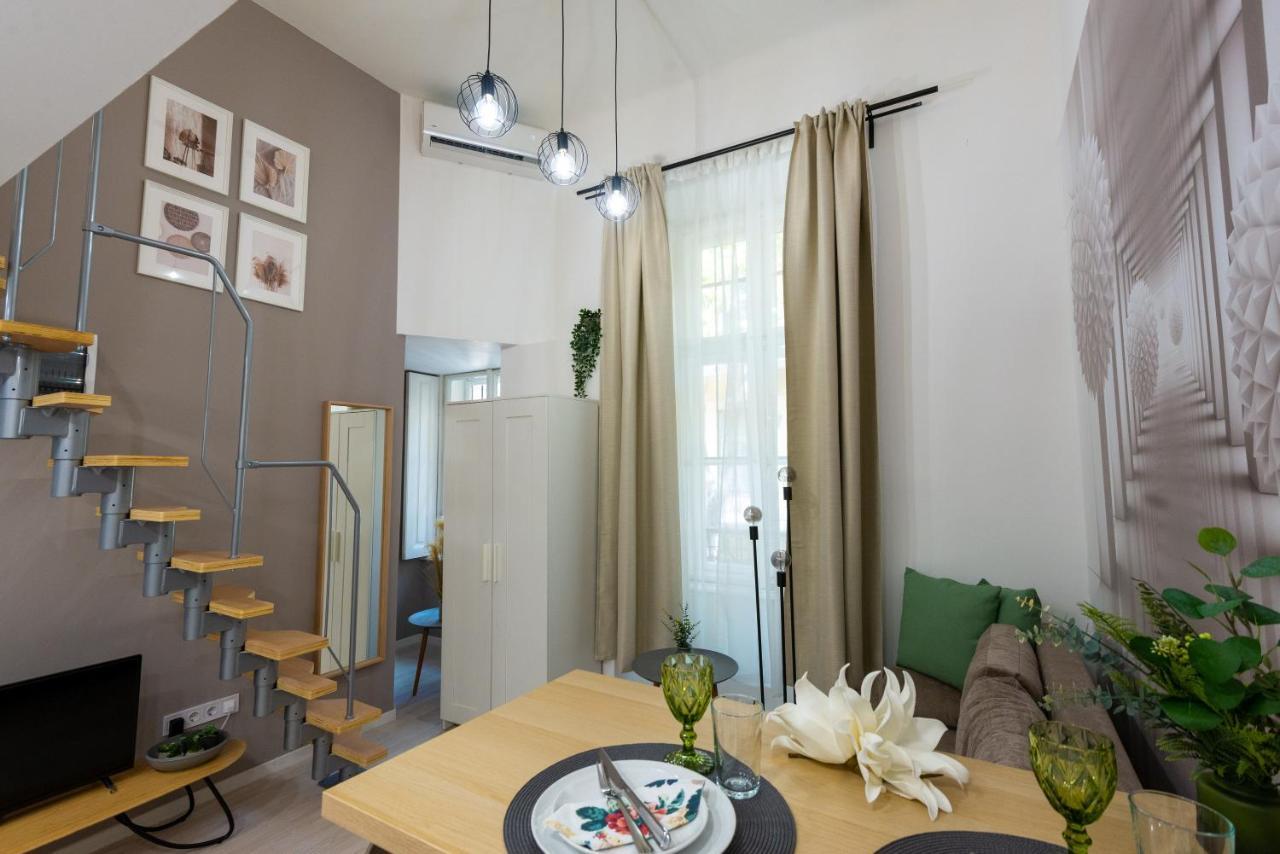 Apartment Holidays Chic *